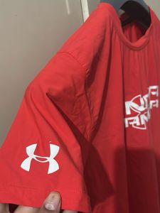 Under Armour Red T-Shirt