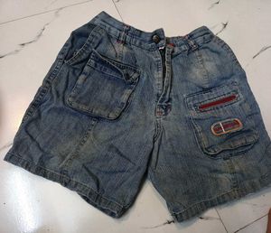 Black with a blend of navy blue shorts