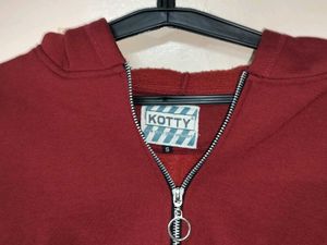 KOTTY Women Full Sleeve Maroon Hooded Sweatshirt