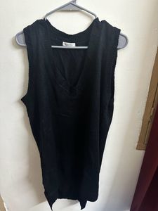 Black Cut Sleeves Sweater