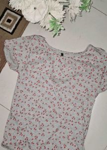 Pretty Leafy🍃 Print Tshirt