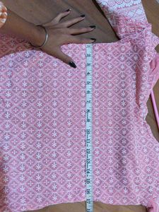 Women&#39;s Pink Colour Chickenkari Kurti🥰♥️😍