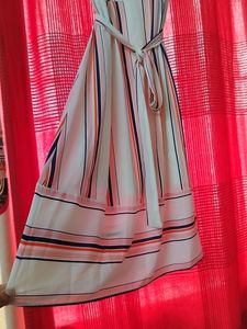 Sleeveless Dress With Waist Ribbon,Open Back &amp; Zip