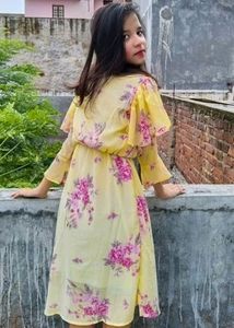 Yellow 🟡 dress