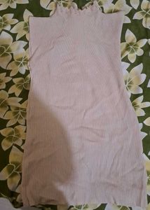 Turtle neck sleeveless top