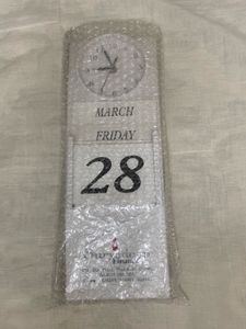 Wall Clock with Calendar