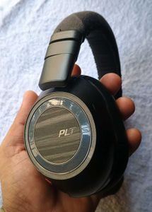 Plantronics Backbeat Pro Voyager Poly V8200 Series