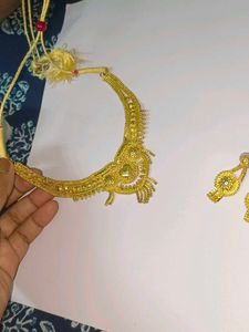 Gold-toned Necklace &amp; Earring Set