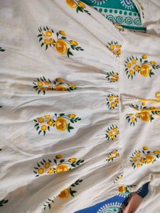 Women White-Yellow Floral Empire Tunic top