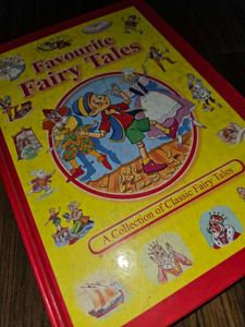 Favourite Fairy Tales 🧚‍♀️