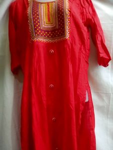 Naira Kurti