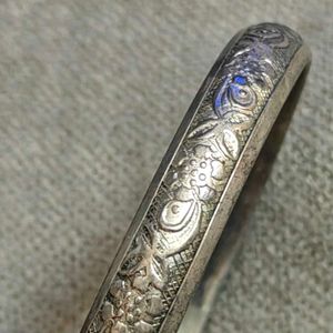 Vintage Floral Bangle