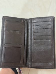 Bossanjerasu Embossed Leather Slim Luxury Wallet.