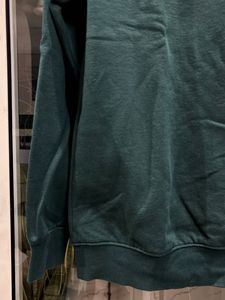 H&amp;M Green Sweatshirt (Relaxed Fit - XS)