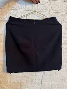 Beautiful Black Skirt With Golden Button