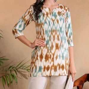 Green And White Short Kurta