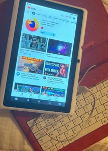 4G IKALL Andriod Tablet With Keyboard