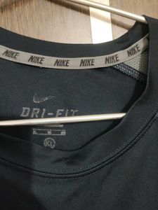 Nike T-Shirt