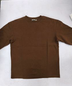 Uniqlo Tshirt Unisex Down Shoulder Size SX