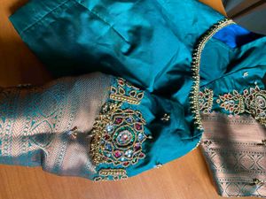 💥Emerald Green Embellished Blouse💥