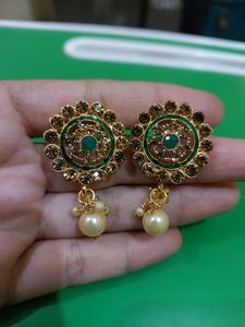 Earings