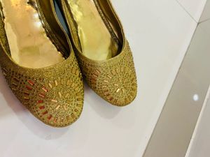 Golden Jutii