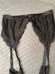 garter with stockings set