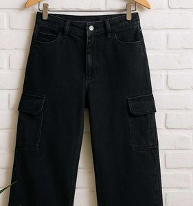 Black Cargo Jeans