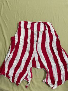 Pretty asymmetrical Striped top