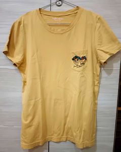 T-Shirt 💛