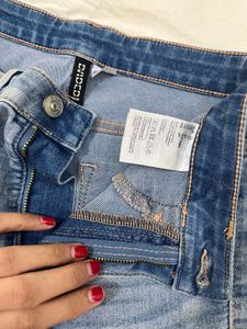 Light Wash High-Waisted Jeans