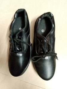 Black Shoe