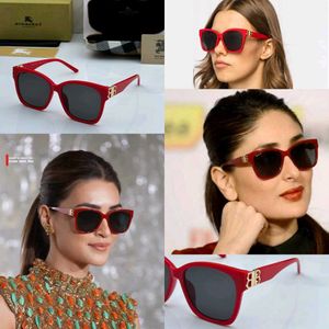 BURBERRY LADIES PREMIUM SUNGLASSES WD BOX