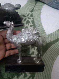 Aluminium or another Metal Showpiece Set