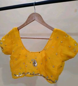 ✨chiffon Bright Yellow Partywear Saree Blouse ✨💕