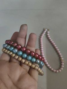 Pearl Beaded Necklaces