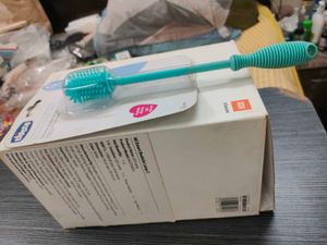 Chicco Baby Bottle Cleaning Brush With Easy Grip