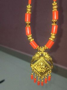Coral &amp; Gold Tone Necklace Set