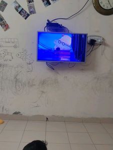 I M Selling LG Tv