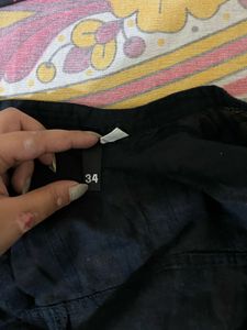 Relaxed Fit Black Button-Down Shirt
