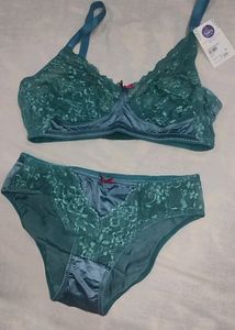 BRA &amp; PANTY SET