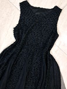 Black Sleeveless Dress