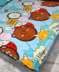 Multi Printed Winter 5Ft Bedsheet With 2 Pillow
