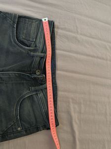 Jeans ( Van Heusen, Size 29, Stretchable Upto 2cm