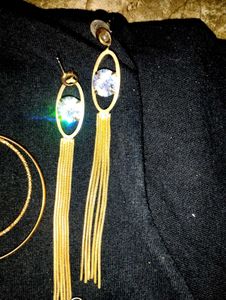 4   Earring Set