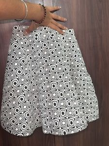 Geometric Print Skirt