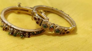 It&#39;s Very Beautiful Bangles Meena Work