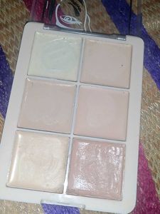 Huda Color Contour Palette