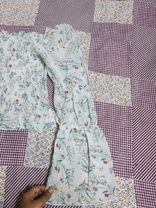 Cute Floral Printed Top