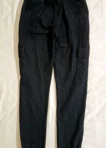 🍂Black Cargo Jogger-Style Pants🍂